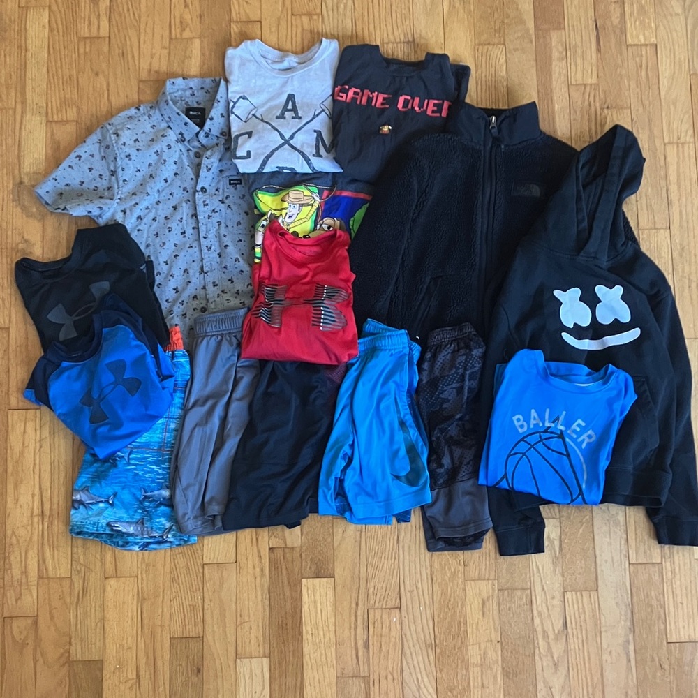 Lot of 15, boys size small clothing, includes TheNorthFace Sherpa fleece jacket